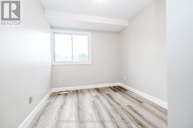 28928186/82-3659-aladdin-lane/blossom-parkkemp-parkfindlay-creek/ottawa/ontario/K1T1V5_28