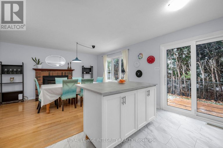 29119539/268-mceachern-crescent/bilberry-creekqueenswood-heights/ottawa/ontario/K1E3K5_16