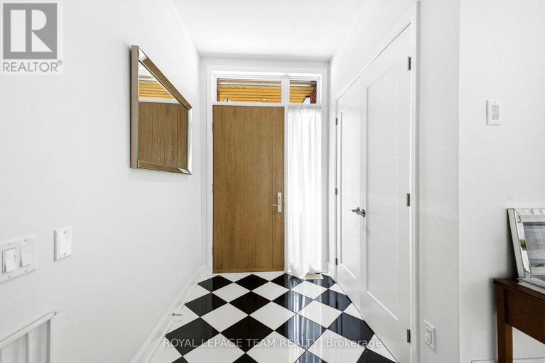 29635214/526-edison-avenue/mckellarhighland/ottawa/ontario/K2A3Y5_2