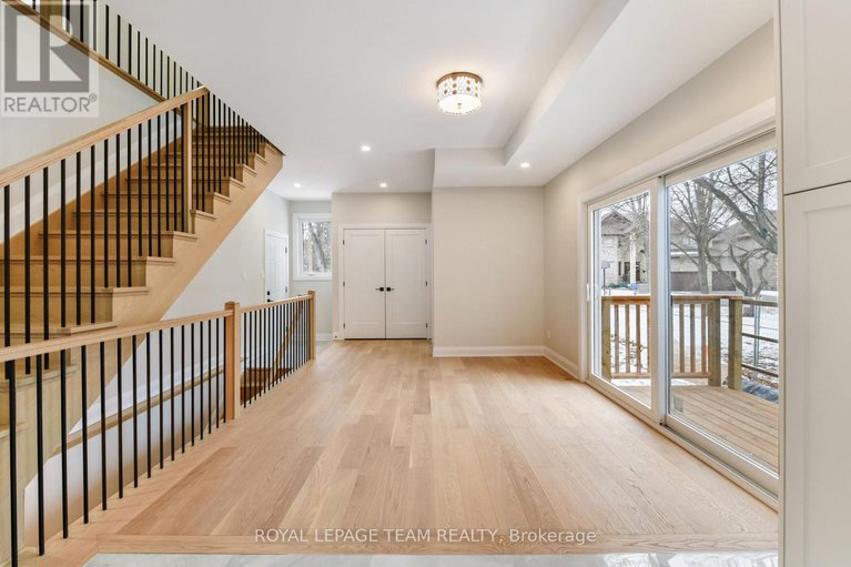 28608751/845-melfa-crescent/mooneys-bay/ottawa/ontario/K2C0P5_16