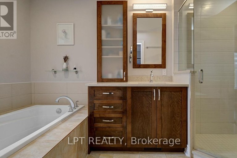 29614830/176-lanark-avenue/westboro-north/ottawa/ontario/K1Z1E5_35