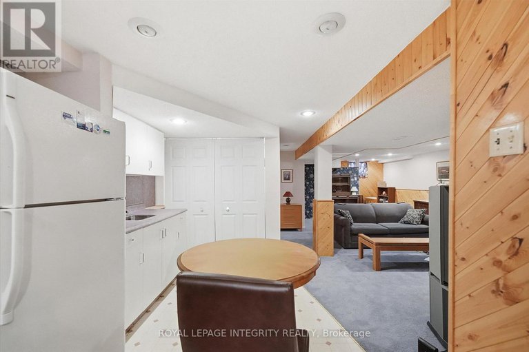 29312140/39-appleford-street/cardinal-heights/ottawa/ontario/K1J6T7_27