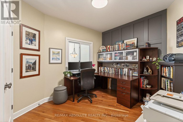 29377754/31-marsh-sparrow-private/morgans-grantsouth-march/ottawa/ontario/K2K3P2_25