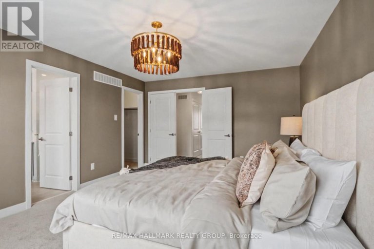 29431770/1126-spoor-street/rural-kanata-central/ottawa/ontario/K2W0N4_12