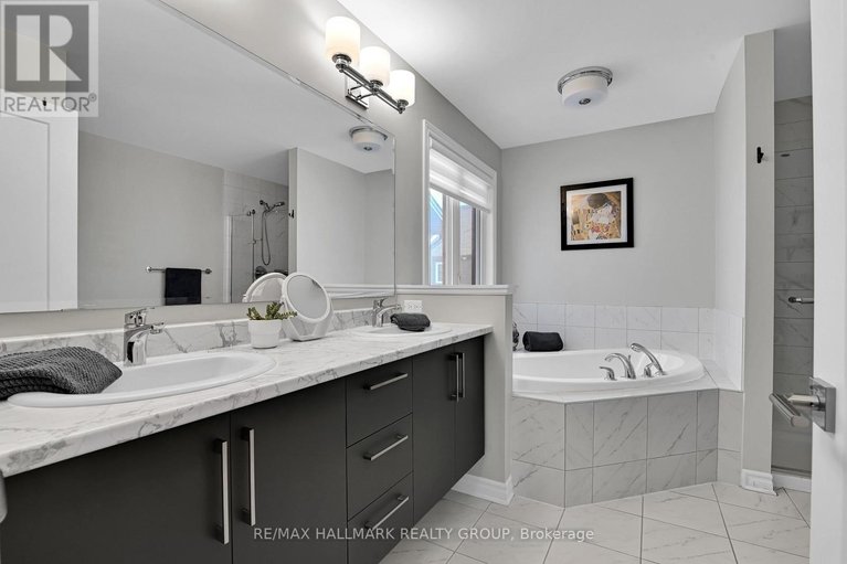 29525004/160-eric-maloney-way/blossom-parkkemp-parkfindlay-creek/ottawa/ontario/K1T0R1_20