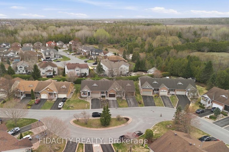 29673892/31-sable-run-drive/stittsville-central/ottawa/ontario/K2S1W8_39