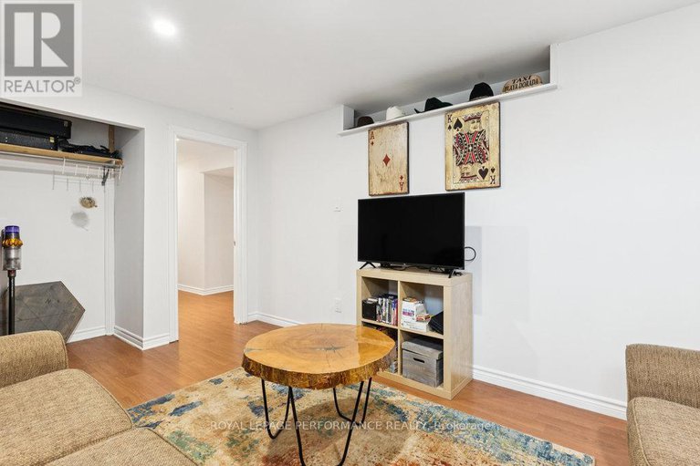 29416128/21-menard-street/embrun/russell/ontario/K0A1W1_35