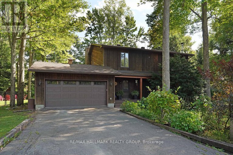 28857388/5498-edgewater-drive/manotick-east-to-manotick-station/ottawa/ontario/K4M1B4_1