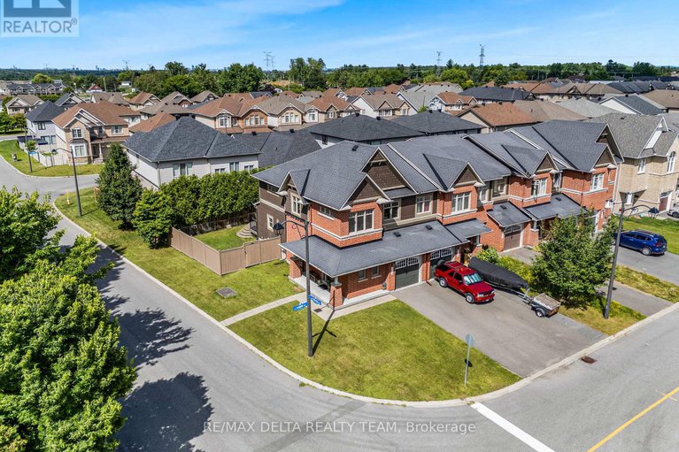 28643718/564-langelier-avenue/mer-bleuebradley-estatesanderson-park/ottawa/ontario/K1W0E7_4