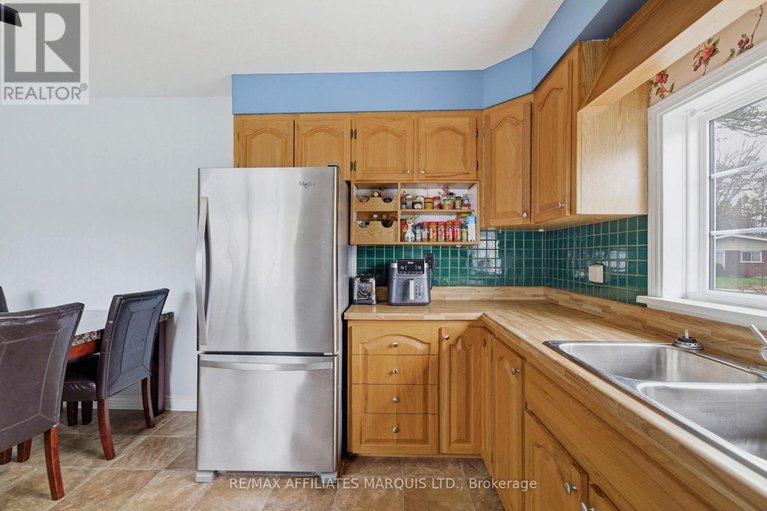 29603984/36-maple-street/ingleside/south-stormont/ontario/K0C1P0_7