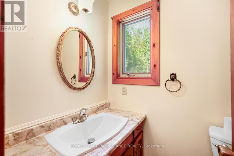 28720304/3050-merwin-lane/augusta-twp/augusta/ontario/K0E1T1_17