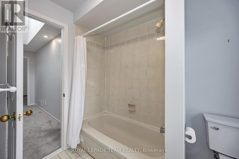 29577961/69-pinetrail-crescent/centrepointe/ottawa/ontario/K2G5B2_26