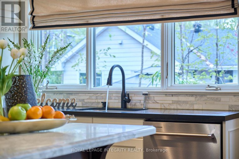 29320800/103-black-maple-private/rockcliffe/ottawa/ontario/K1M0J3_18