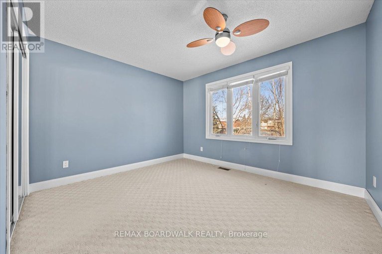 29344608/7089-bush-drive/greely/ottawa/ontario/K4P1M8_32