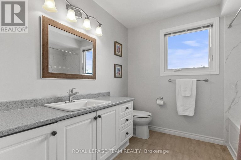 29665955/47-delamere-drive/stittsville-central/ottawa/ontario/K2S1R2_32