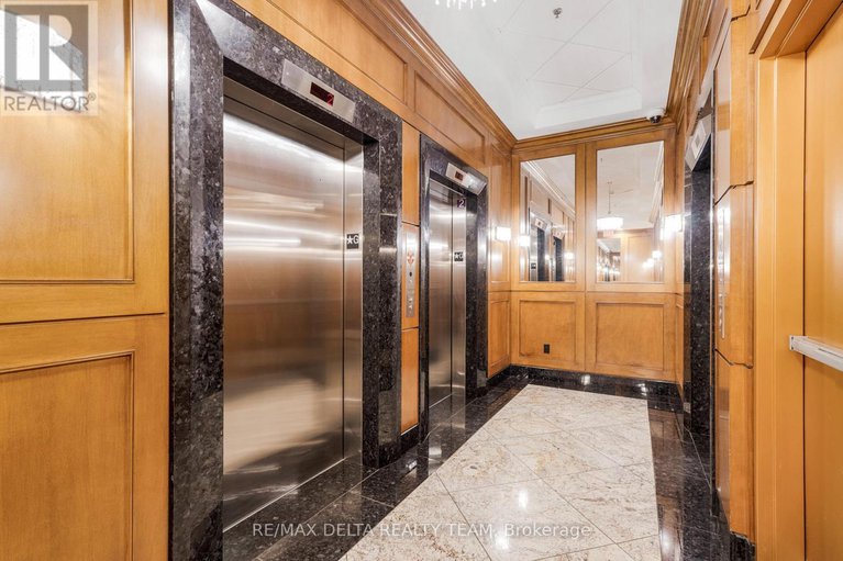 28453209/403-242-rideau-street/sandy-hill/ottawa/ontario/K1N0B7_23