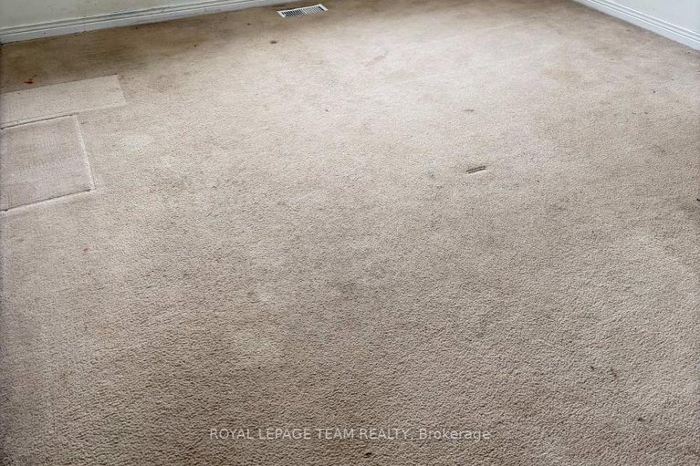 29478854/1501-launay-avenue/fallingbrookpineridge/ottawa/ontario/K4A3S1_23