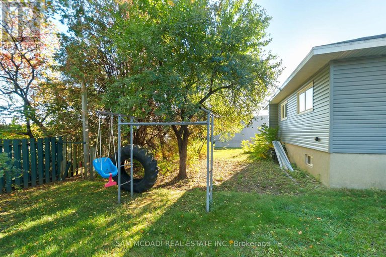 28972979/2709-laurier-street/town-of-rockland/clarence-rockland/ontario/K4K1A3_26
