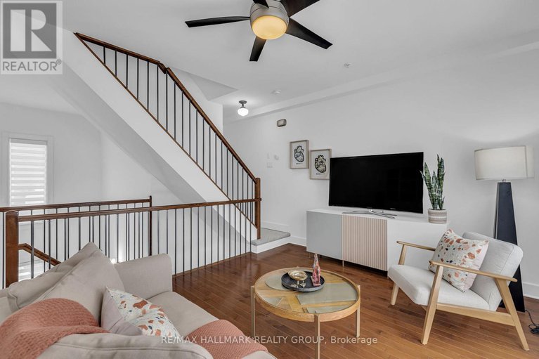 28335496/b301-124-guigues-avenue/lower-townbyward-market/ottawa/ontario/K1N5H7_25