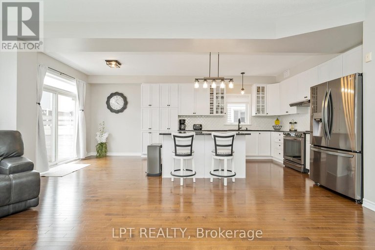 28616918/140-montargis-circle/avalon-west/ottawa/ontario/K4A0M5_11