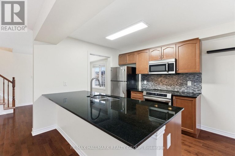 29128425/1875-maple-grove-road/stittsville-north/ottawa/ontario/K2S0P1_19