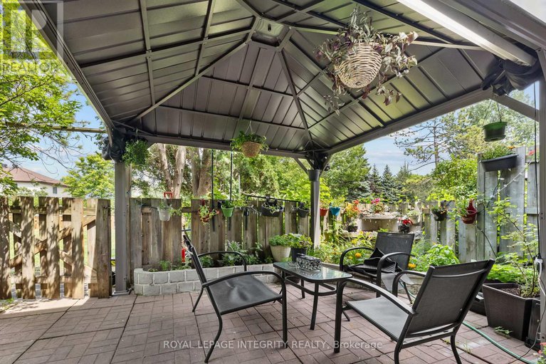 28599502/3485-mccarthy-road/hunt-clubwestern-community/ottawa/ontario/K1V8Z9_31