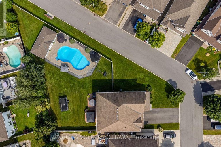 29245175/517-golden-sedge-way/blossom-parkkemp-parkfindlay-creek/ottawa/ontario/K1T0G3_47