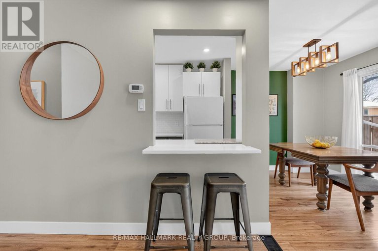 29379154/12-black-forest-lane/arbeatha-park/ottawa/ontario/K2H5C8_18