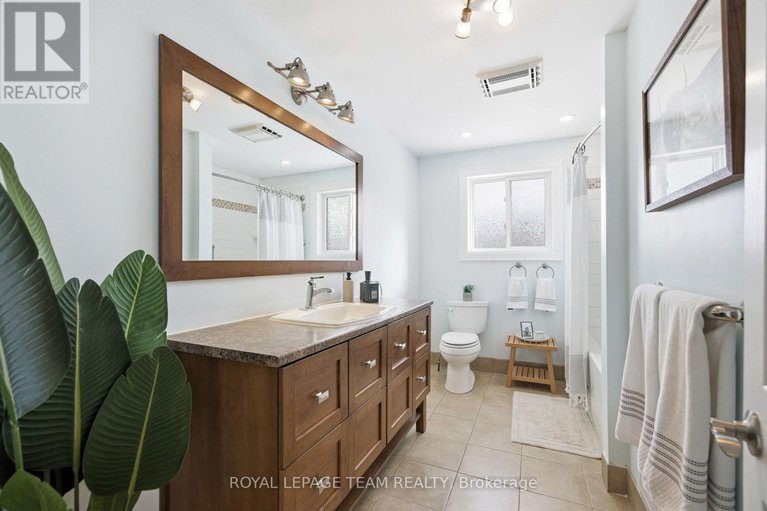 29268491/3246-elizabeth-street/osgoode/ottawa/ontario/K0A2W0_26