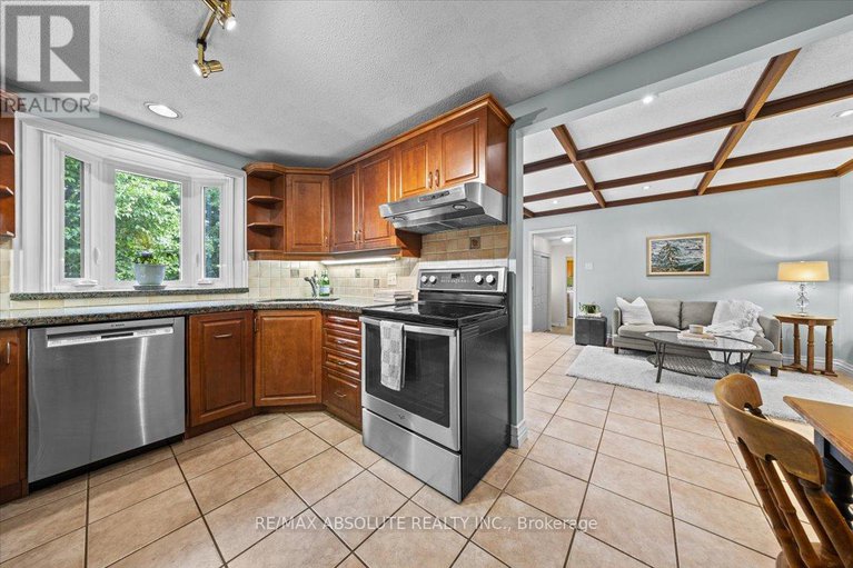 28757860/22-banting-crescent/beaverbrook/ottawa/ontario/K2K1P4_17