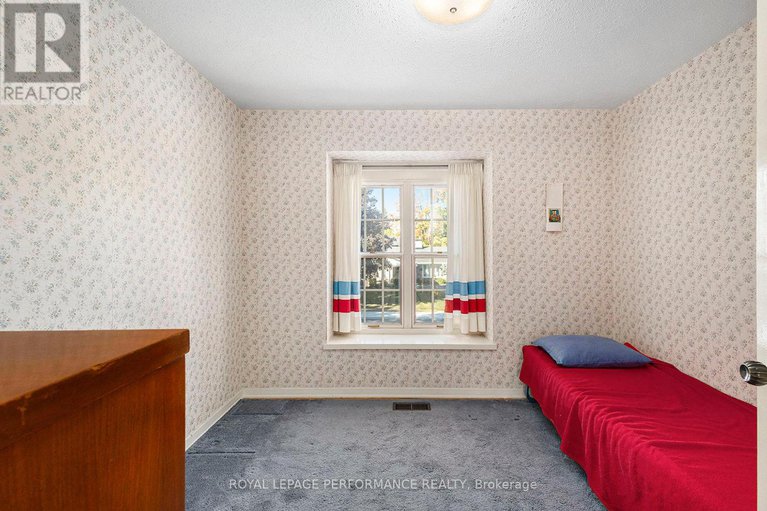 28960465/1842-playfair-drive/playfair-park/ottawa/ontario/K1H5S1_24