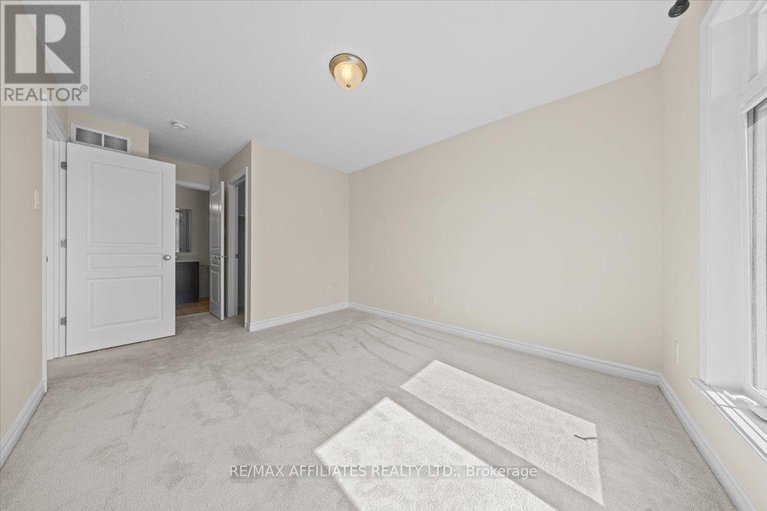 28911964/342-melodie-street/mer-bleuebradley-estatesanderson-park/ottawa/ontario/K1W0H9_37