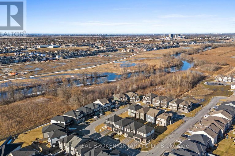 28309784/845-snap-hook-crescent/half-moon-bay/ottawa/ontario/K2J6V7_40