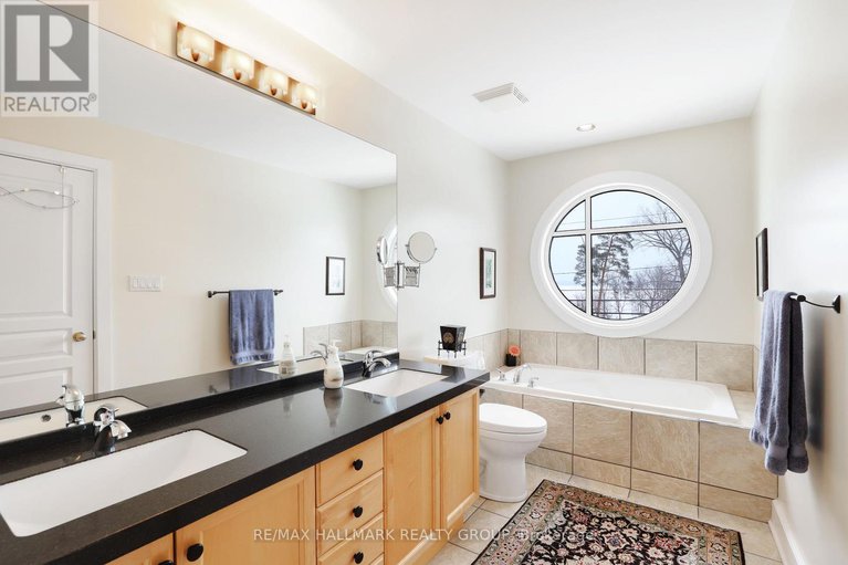 29354070/5-nautica-private-private/crystal-beach/ottawa/ontario/K2H1E5_28