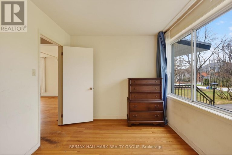 29680907/570-minto-place/rockcliffe/ottawa/ontario/K1M0A8_30