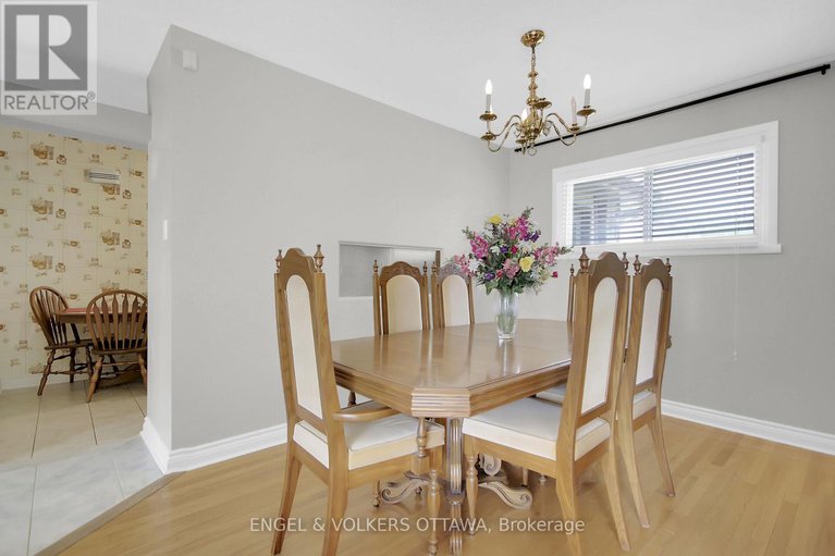 28483641/8-greenwich-avenue/carleton-heights/ottawa/ontario/K2E5E6_8