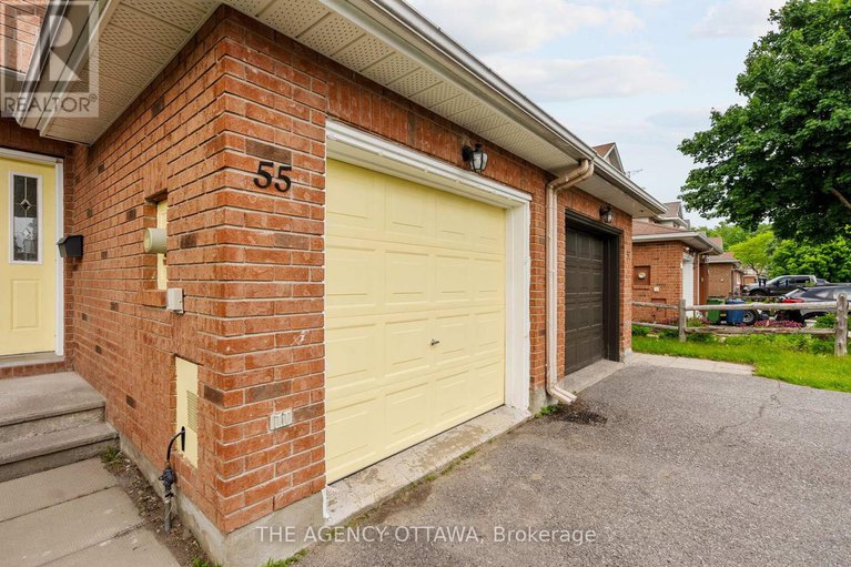 28611358/55-springcreek-crescent/bridlewood/ottawa/ontario/K2M2M2_3