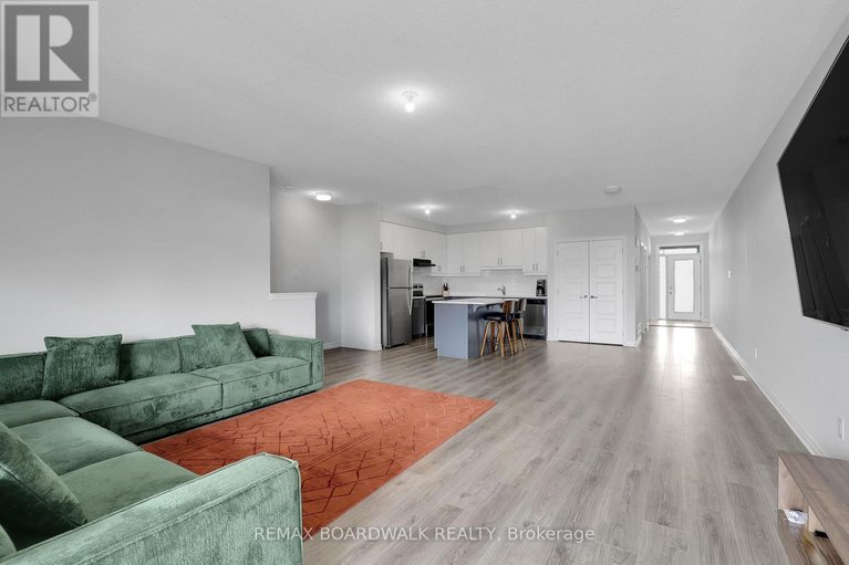 29563577/306-pilot-private/emerald-meadowstrailwest/ottawa/ontario/K2V0S4_14