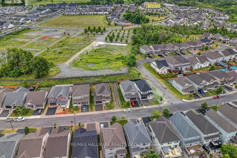 28598405/594-baie-des-castors-street/camelot/ottawa/ontario/K4A1E8_33