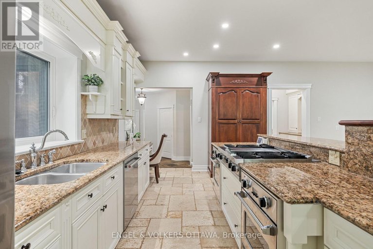 28614638/1412-houston-crescent/rural-kanata-central/ottawa/ontario/K2W1B6_14