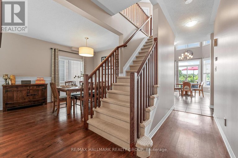 28460424/182-felicity-crescent/mer-bleuebradley-estatesanderson-park/ottawa/ontario/K1W0C2_5