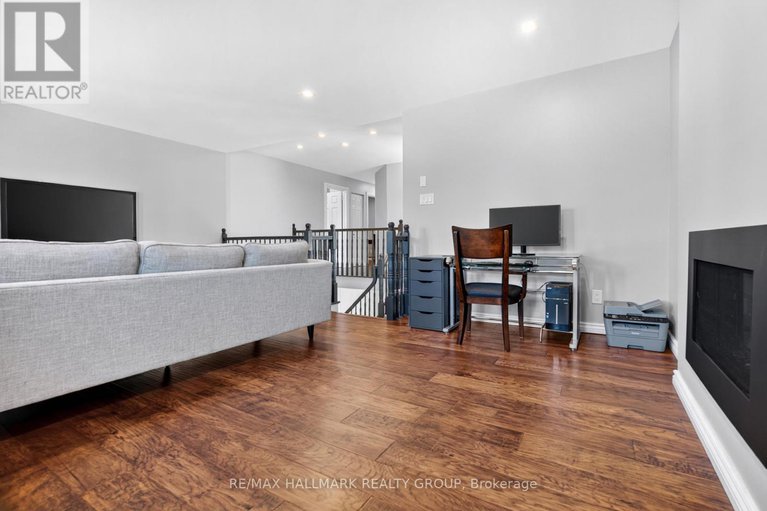 29338988/1354-gaultois-avenue/chateauneuf/ottawa/ontario/K1C3G6_14