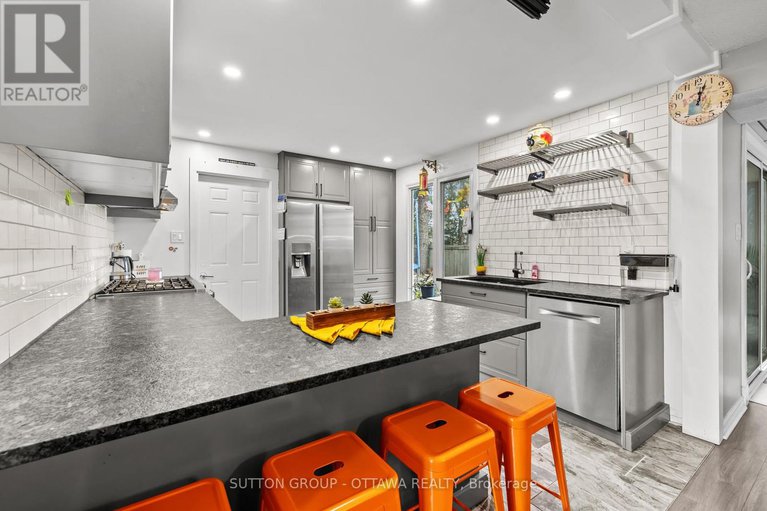 28368697/35-jackson-court/beaverbrook/ottawa/ontario/K2K1B6_12