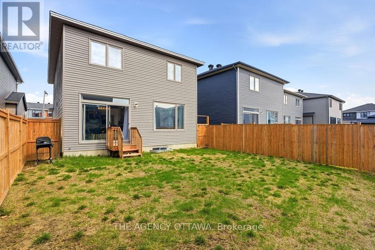 29672100/336-barrett-farm-drive/blossom-parkkemp-parkfindlay-creek/ottawa/ontario/K1T0X8_37