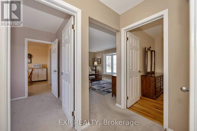 29640576/2500-hopkins-road/queensway-terrace-north/ottawa/ontario/K2B7X7_15