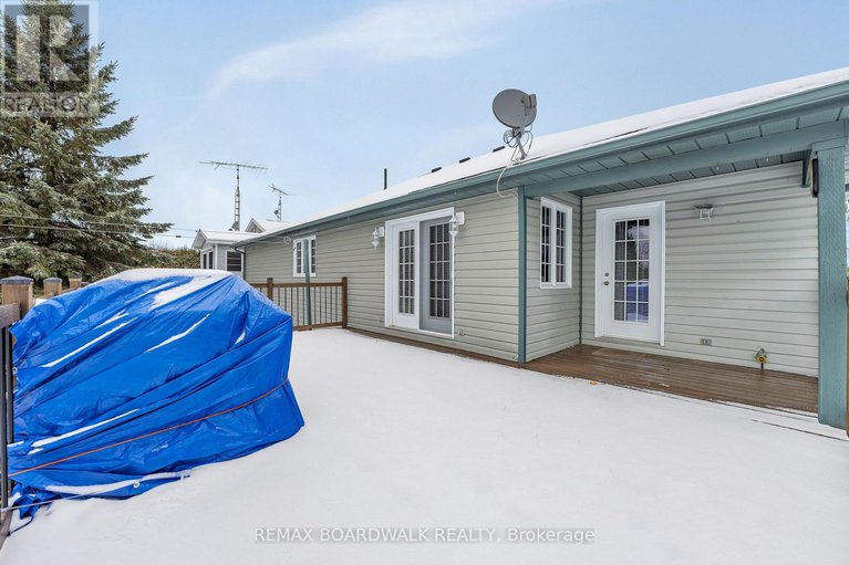 29099870/11-grove-street/iroquois/south-dundas/ontario/K0E1K0_34