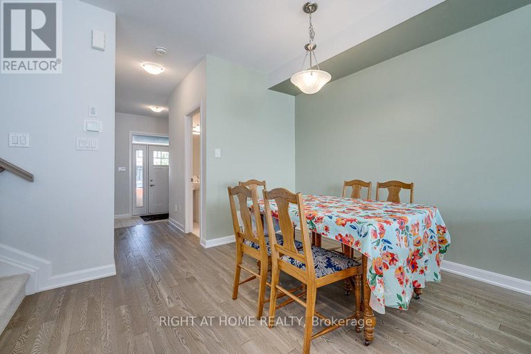 28660132/301-drumlish-lane/half-moon-bay/ottawa/ontario/K2J6Y1_6