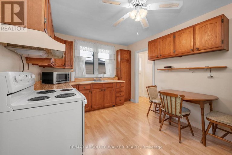 29110851/2243-hillary-avenue/alta-vista/ottawa/ontario/K1H7H7_10