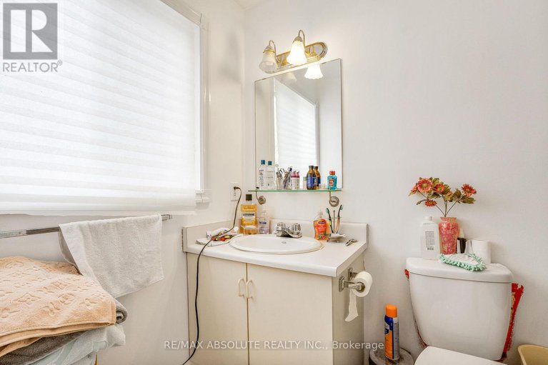 28285105/677-mathieu-way/fallingbrookpineridge/ottawa/ontario/K4A2R6_14