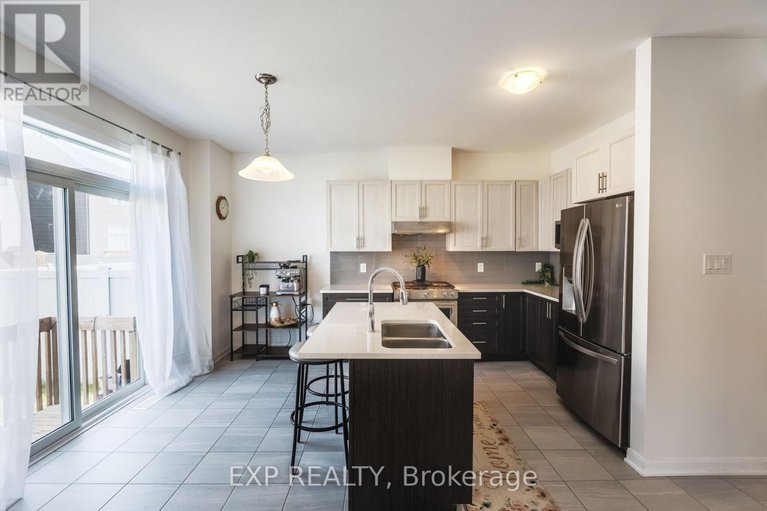 28597121/818-cappamore-drive/half-moon-bay/ottawa/ontario/K2J6V6_11